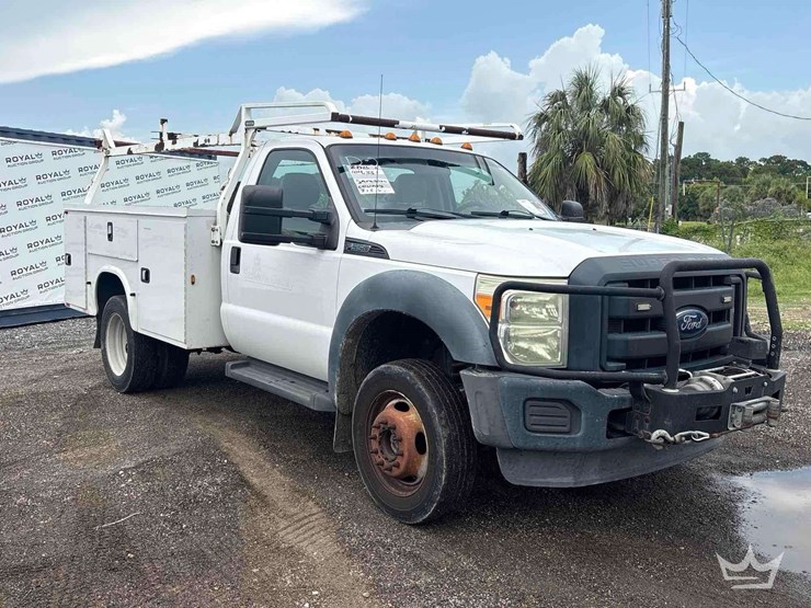 2015-ford-f550-image-2
