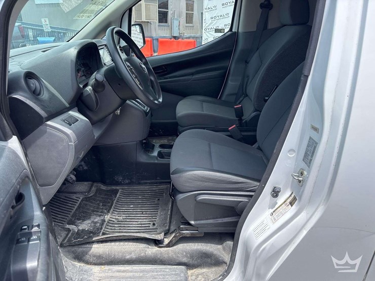 2018-nissan-nv200-image-10