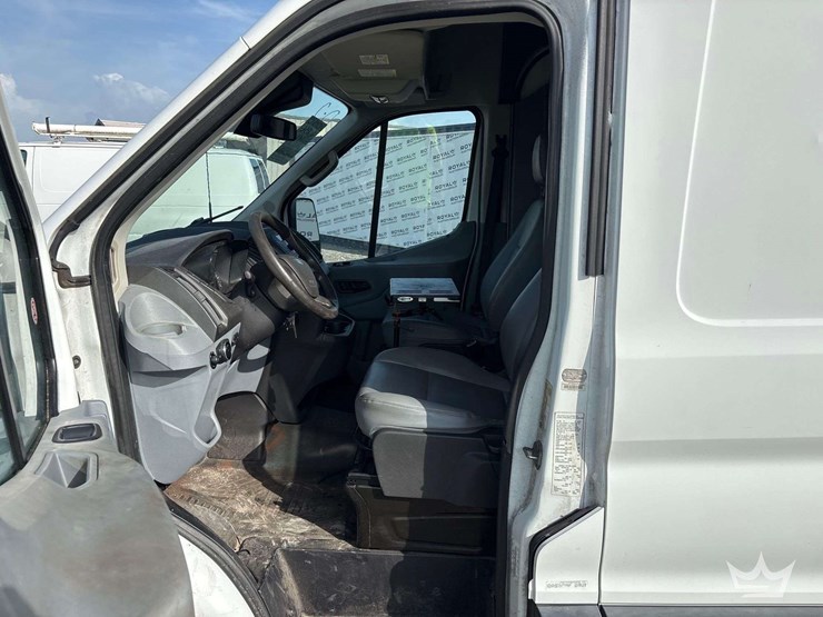 2015-ford-transit-image-10