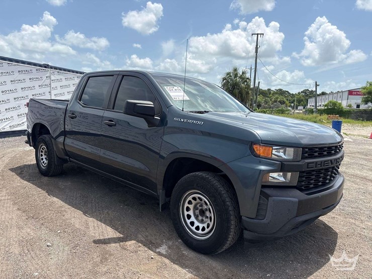 2019-chevrolet-silverado-1500-image-2
