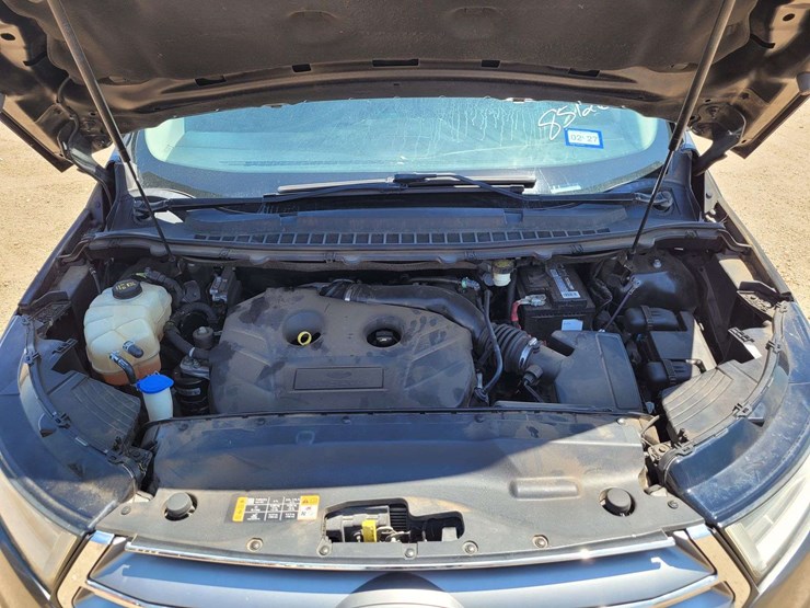 2015-ford-edge-sel-image-18