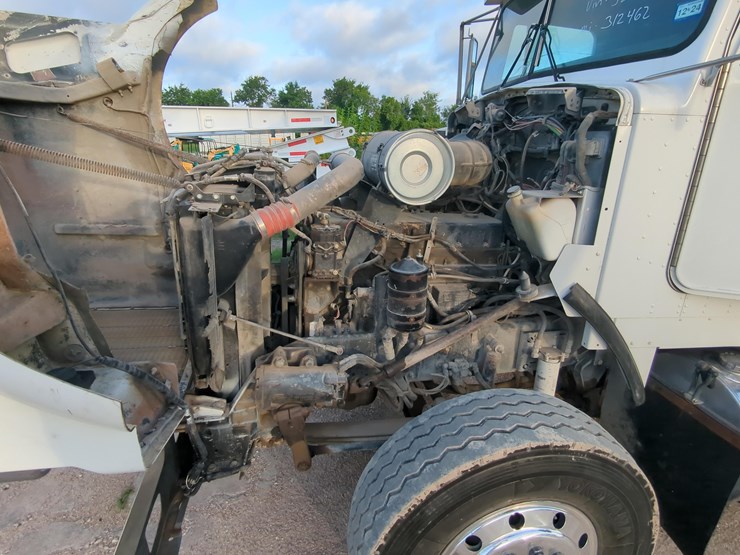 1996-kenworth-t800b-image-13