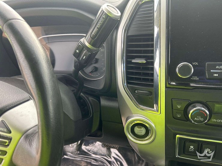 2021-nissan-titan-image-15