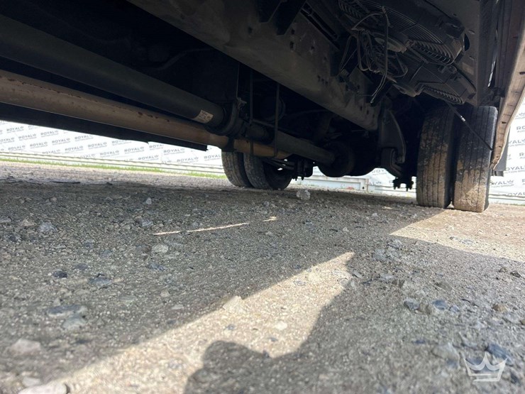 2016-freightliner-m2-106-image-29