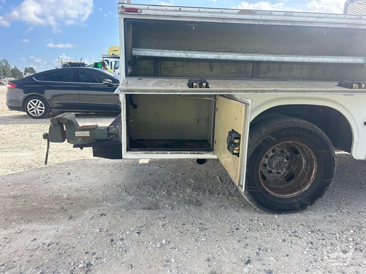 2013-ford-f350-image-23