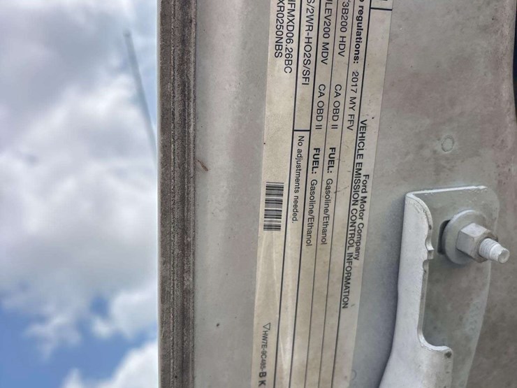 2017-ford-f250-image-15