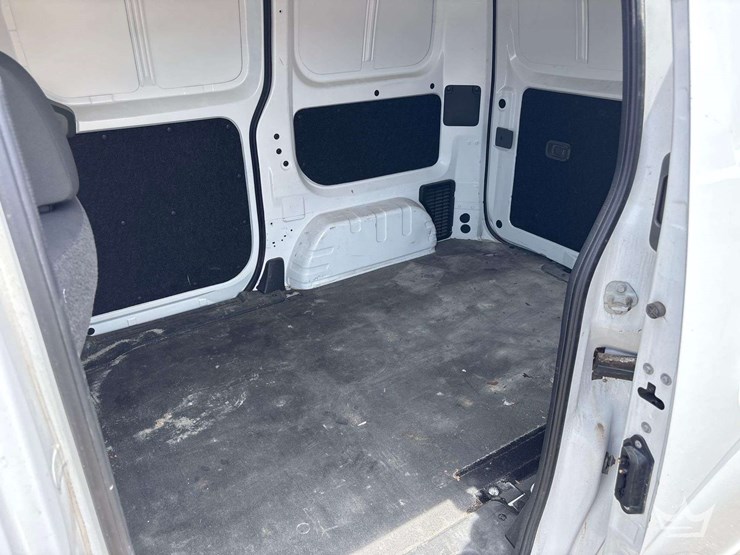 2018-nissan-nv200-image-12