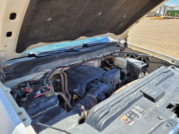 2017-chevrolet-silverado-3500-image-29
