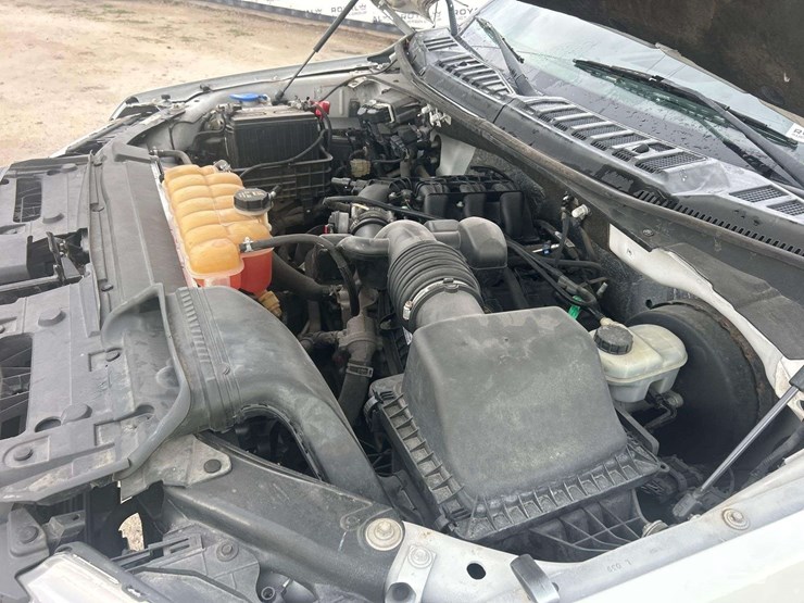 2016-ford-f150-image-8