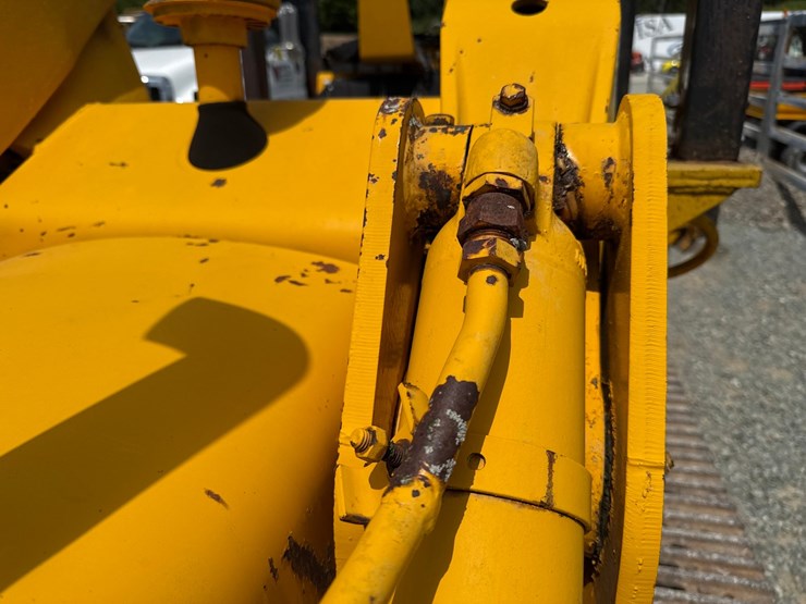 john-deere-450-image-21