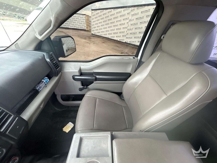 2016-ford-f150-image-19