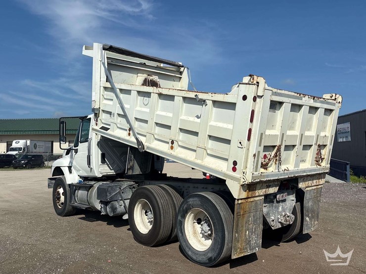 2016-international-workstar-7400-image-4