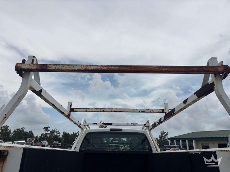 2015-ford-f550-image-13