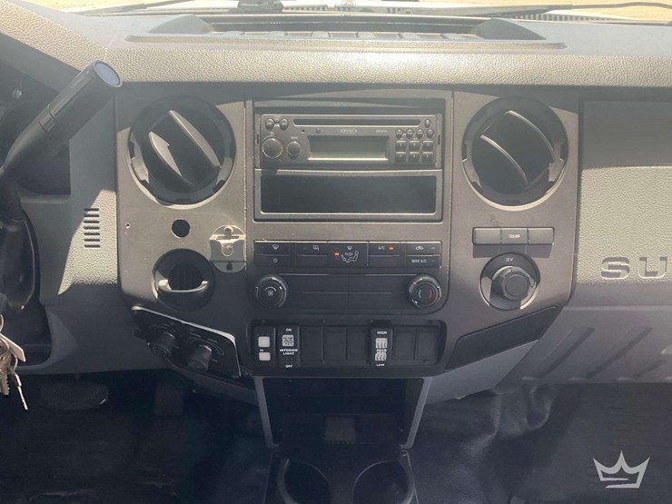 2014-ford-f550-image-14
