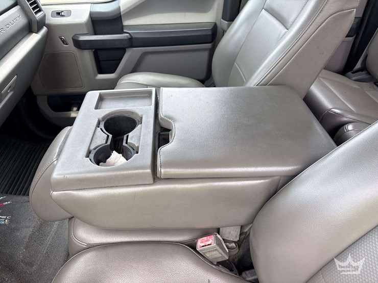 2018-ford-f350-image-21