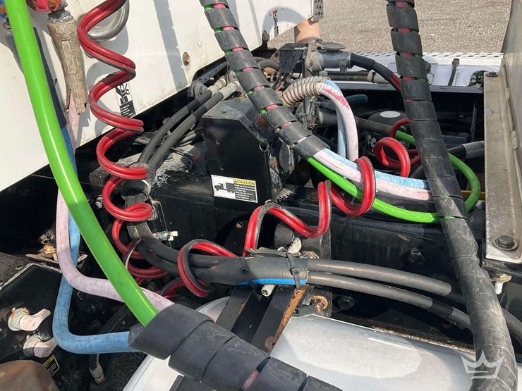 2019-kenworth-t880-image-24