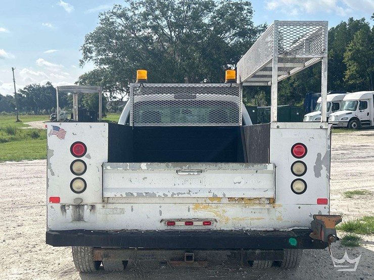 2013-ford-f350-image-28