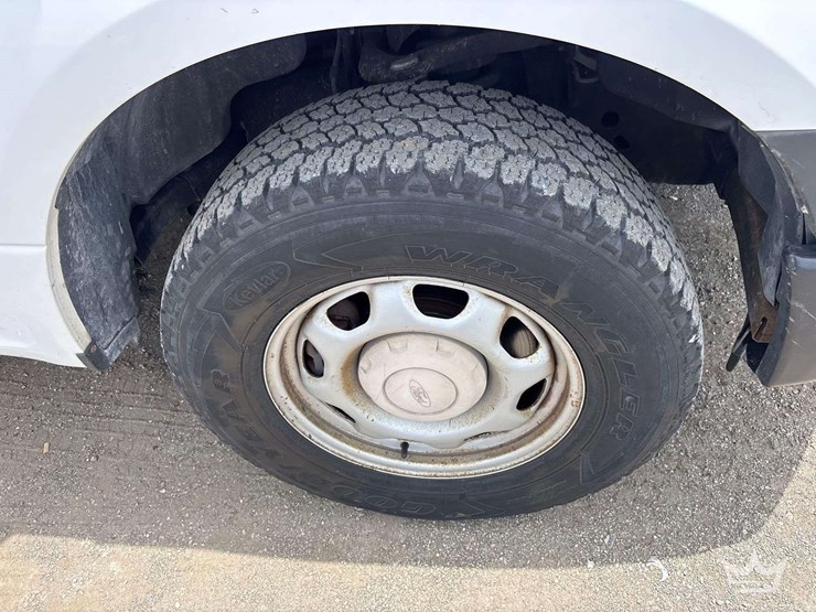 2016-ford-f150-image-24