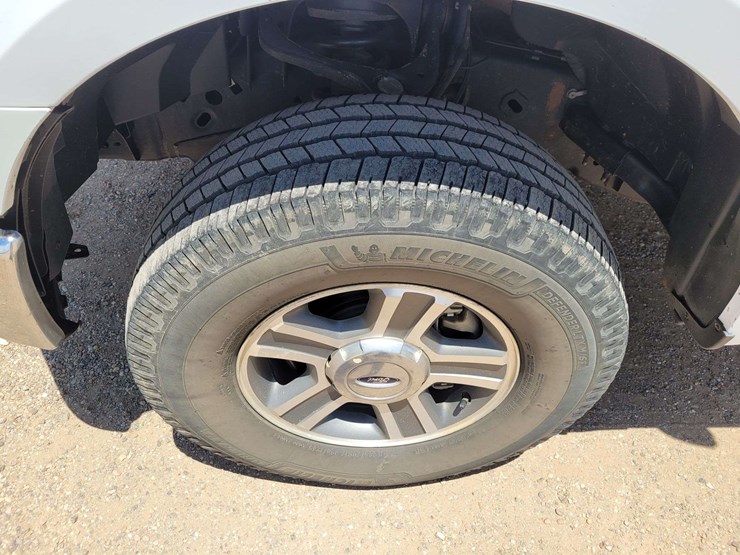 2017-ford-f150-xl-image-9