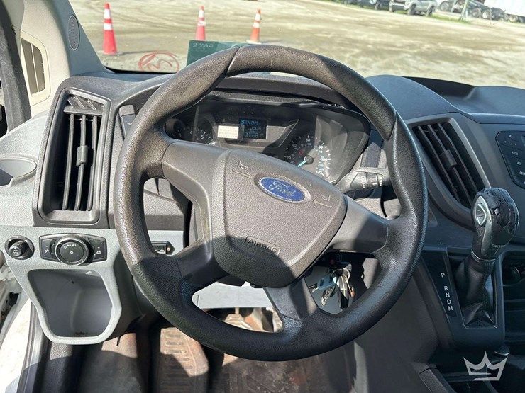 2015-ford-transit-image-13