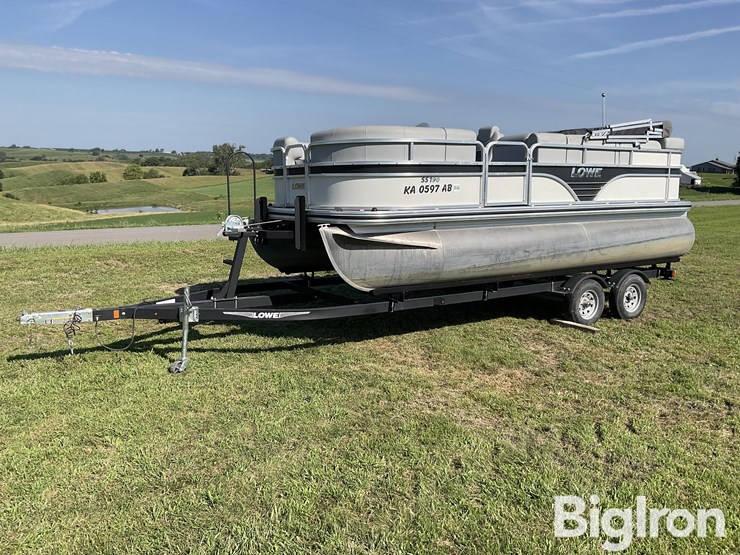 lowe-ss190-pontoon-boat-w/t/a-trailer-image-1