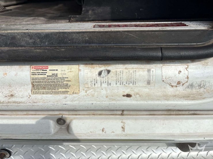 2019-kenworth-t880-image-27