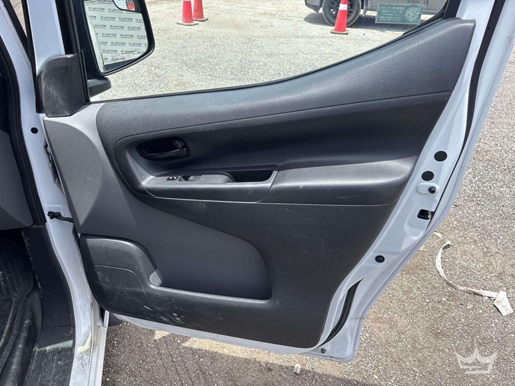 2018-nissan-nv200-image-15