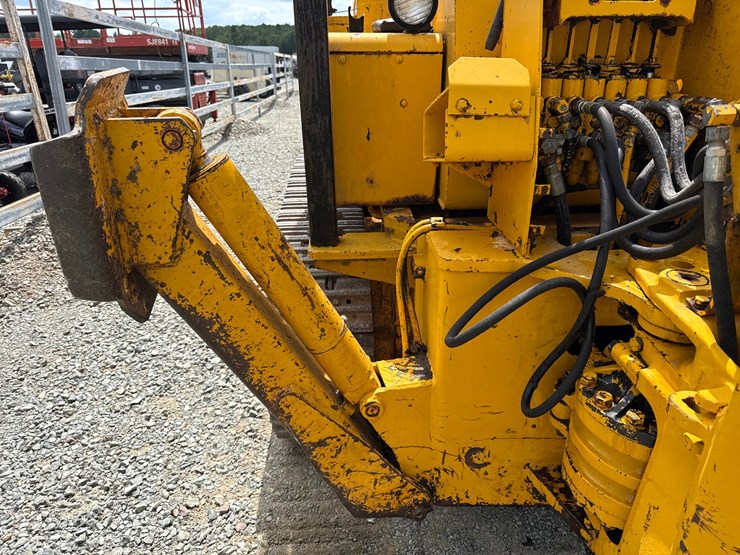 john-deere-450-image-32