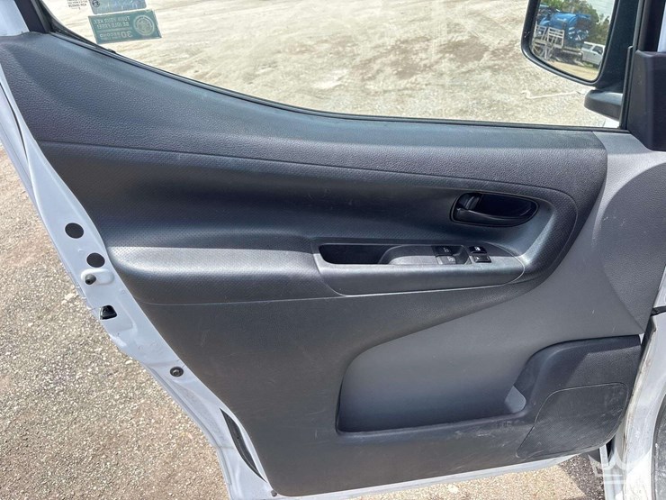 2018-nissan-nv200-image-9