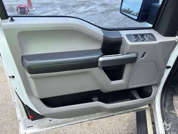 2015-ford-f150-image-14