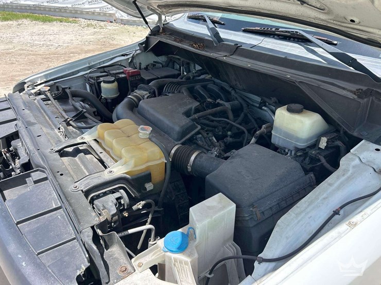 2015-nissan-nv1500-image-8
