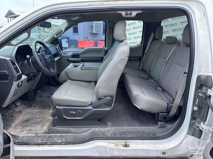 2015-ford-f150-image-13