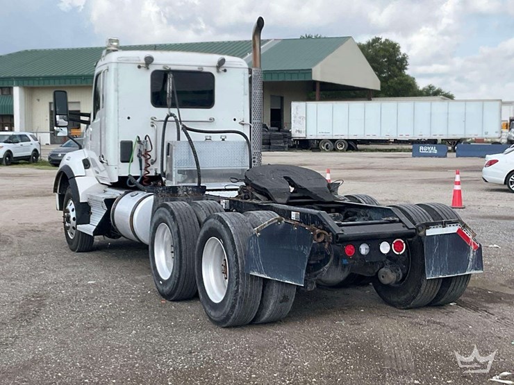 2019-kenworth-t880-image-4