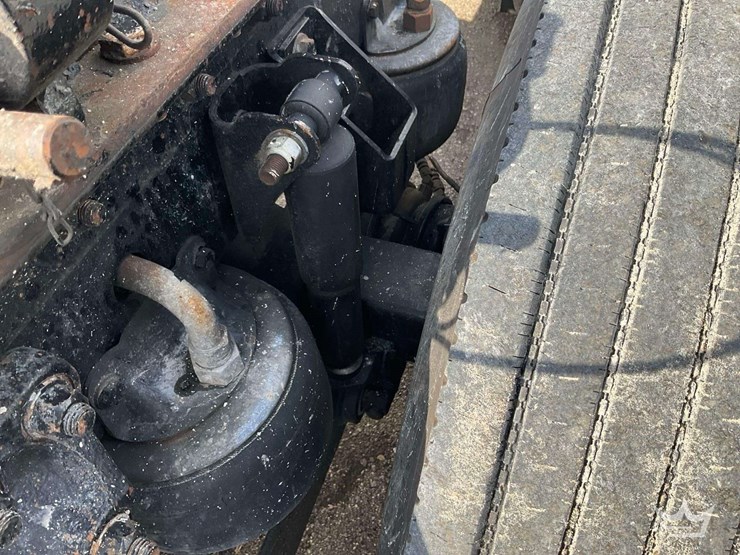 2019-kenworth-t880-image-31
