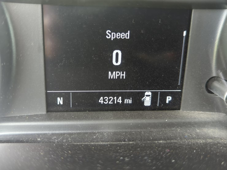 2021-chevrolet-3500-image-13