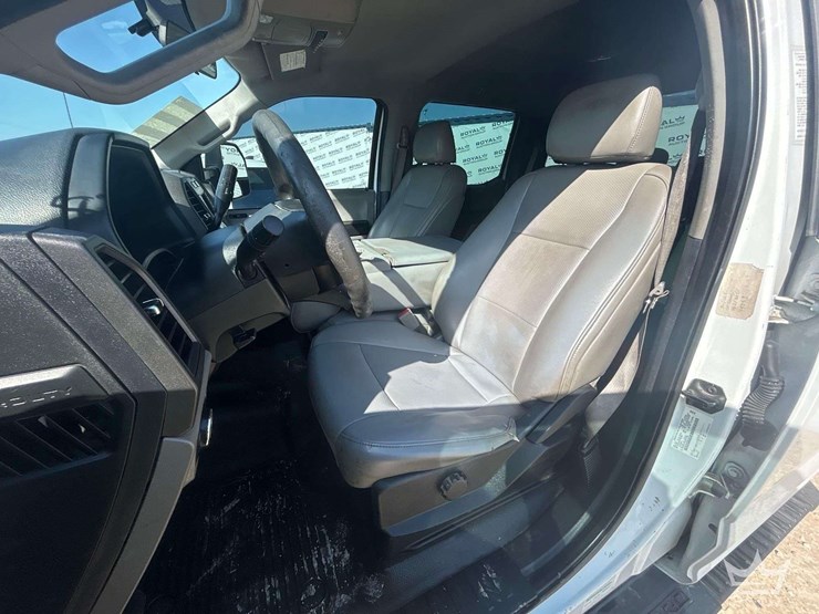 2019-ford-f550-image-13