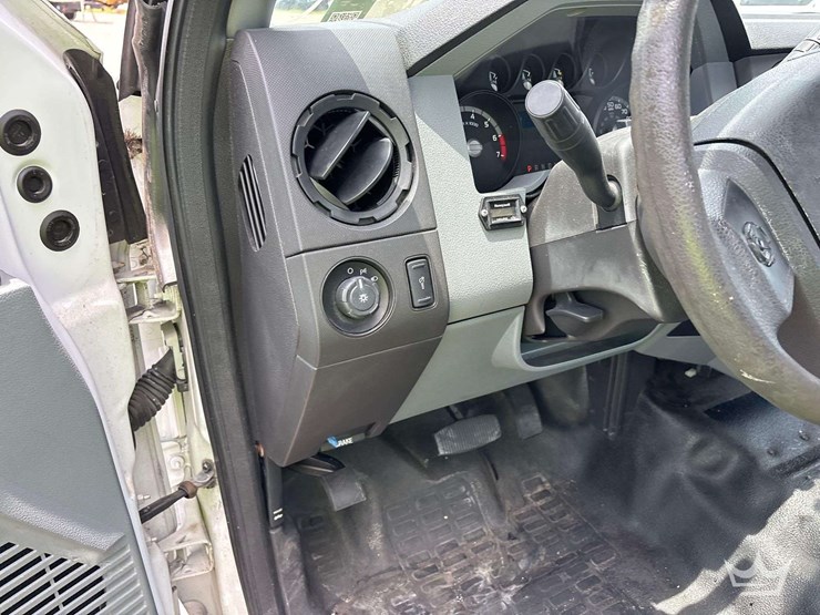 2014-ford-f250-image-13