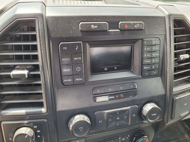 2017-ford-f150-image-15