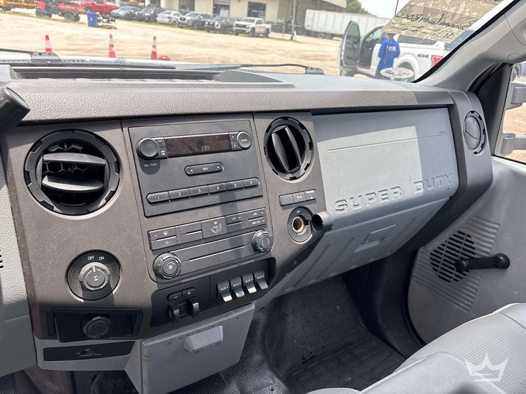 2014-ford-f250-image-16