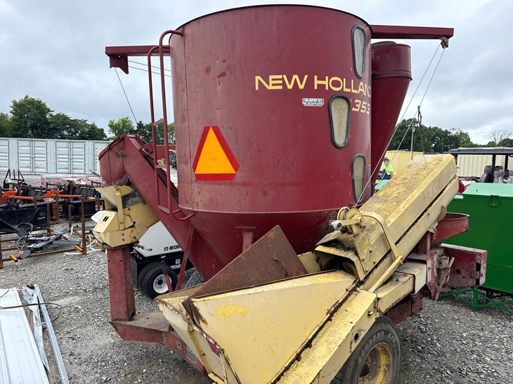 new-holland-353-image-2
