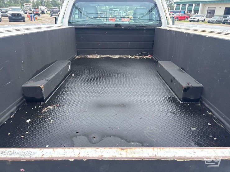 2015-ford-f550-image-12