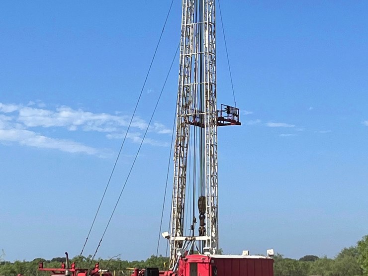 1981-wichtex-dd-75’-x-280k-lbs-300-hp-5,000’-trailer-mtd-drilling-rig-image-2