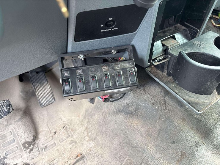 2016-ford-f350-image-26