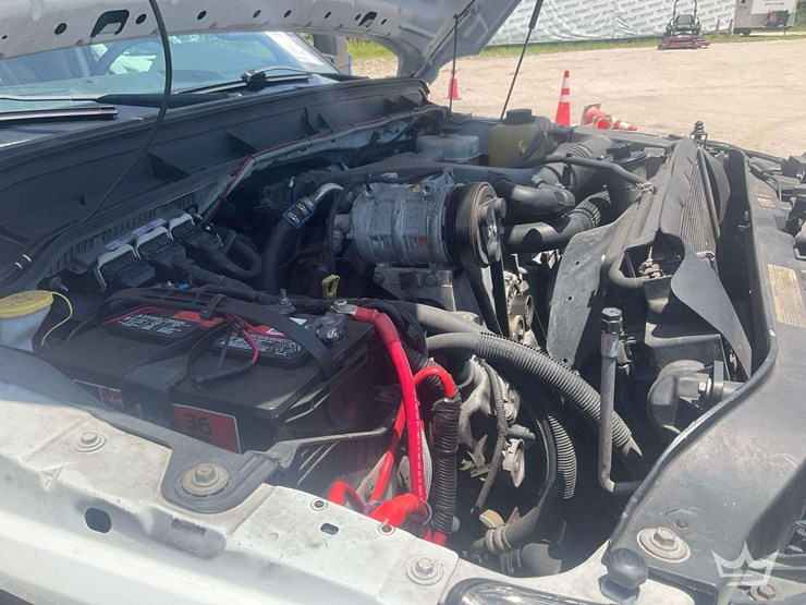 2014-ford-f550-image-32