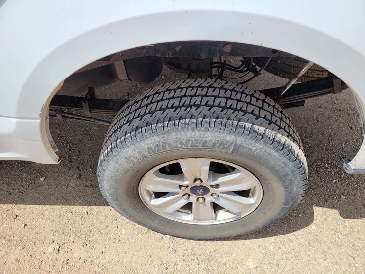 2017-ford-f150-image-8