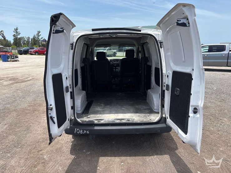 2018-nissan-nv200-image-13