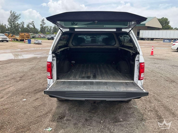 2017-ford-f150-image-29