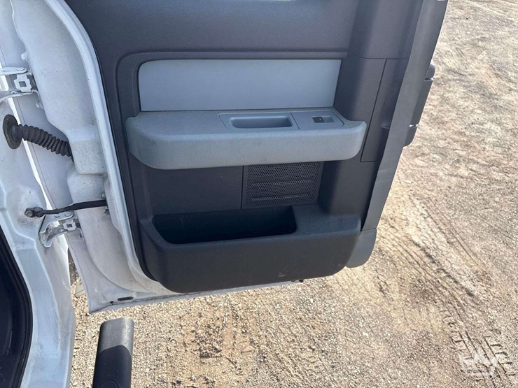 2014-ford-f150-image-17