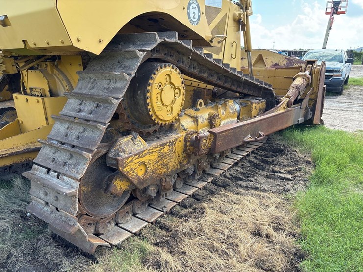 2009-caterpillar-d8t-image-14