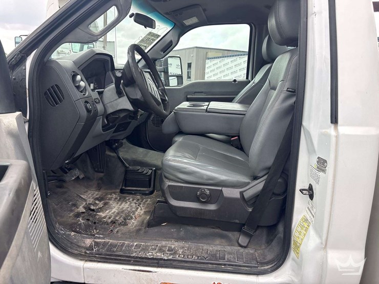 2015-ford-f550-image-19
